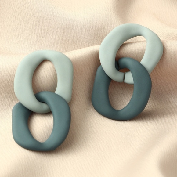 **WREN* Irregular Color Blocking Fashion Resin Earrings - Picture 2 of 5